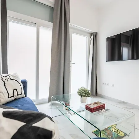 Design In Nervion, Bajo A1 Apartament *